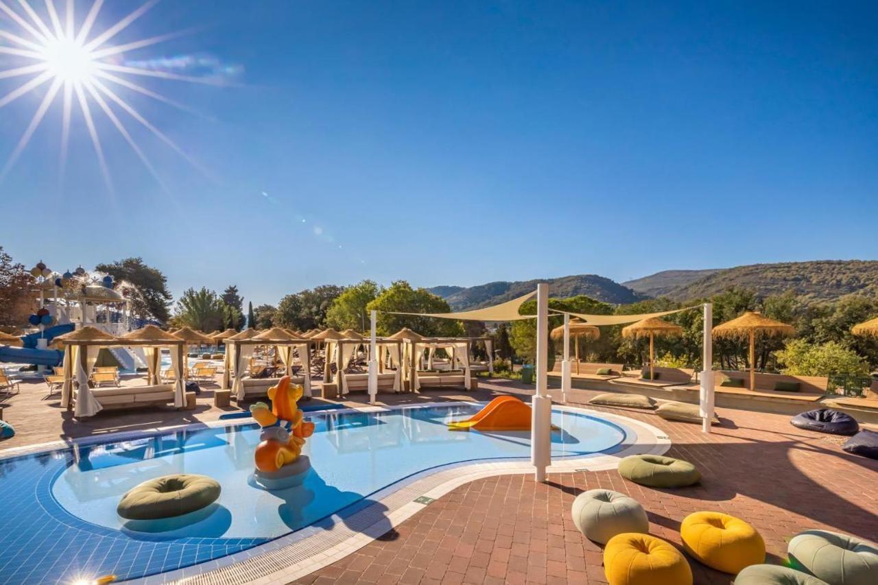 Trim Sunny Apartments By Valamar Stari Grad  Eksteriør billede