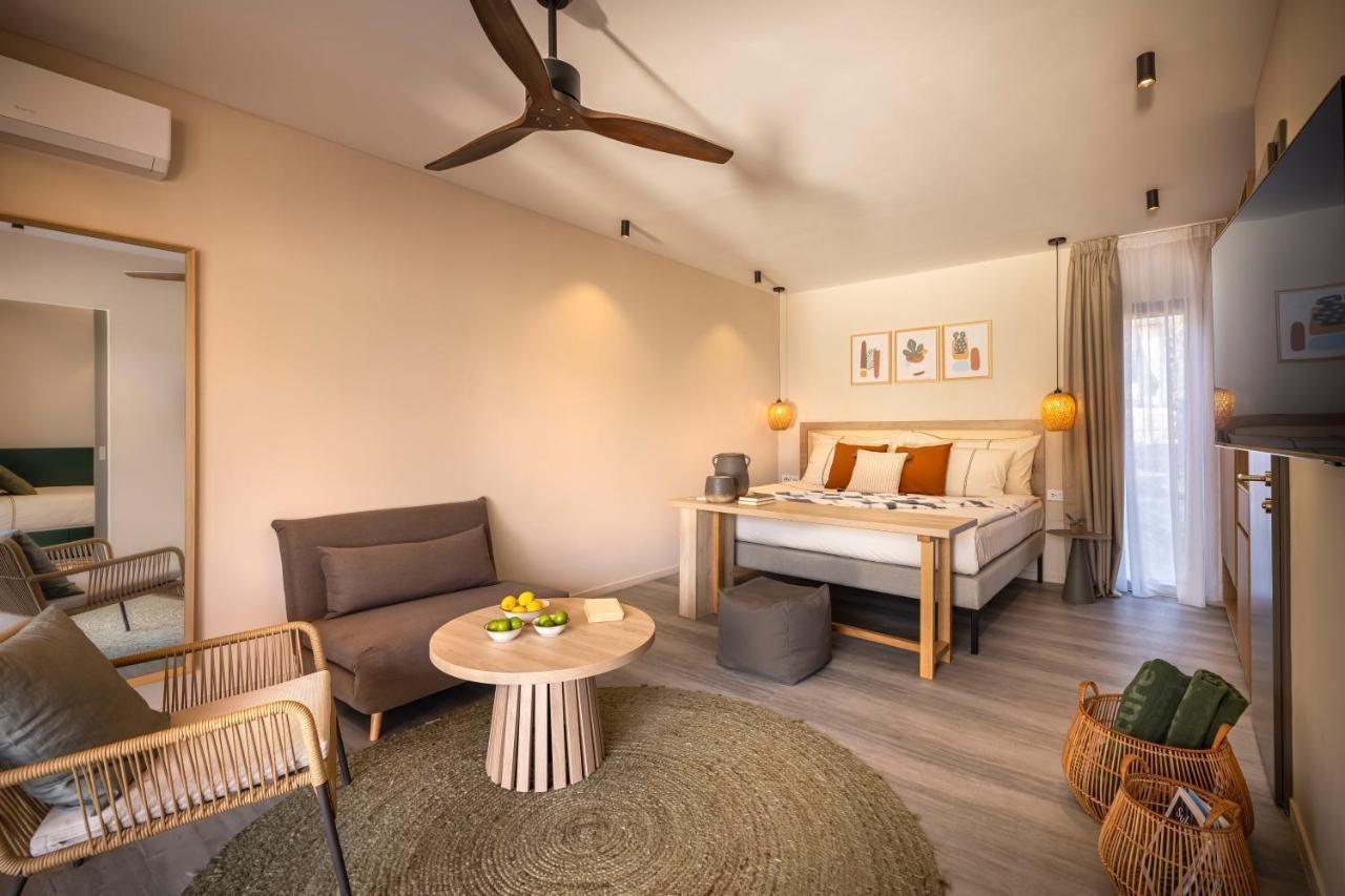 Trim Sunny Apartments By Valamar Stari Grad  Eksteriør billede