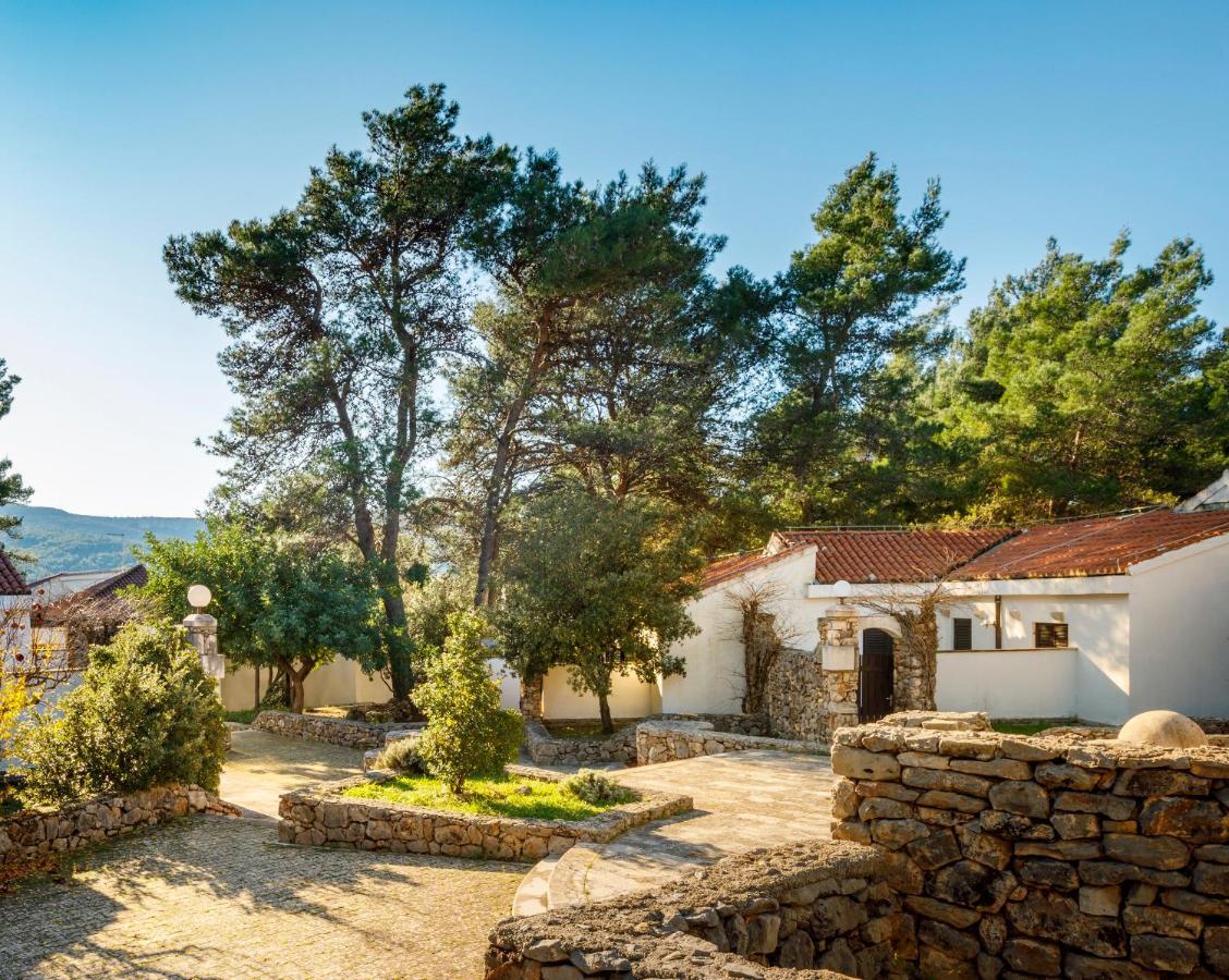 Trim Sunny Apartments By Valamar Stari Grad  Eksteriør billede